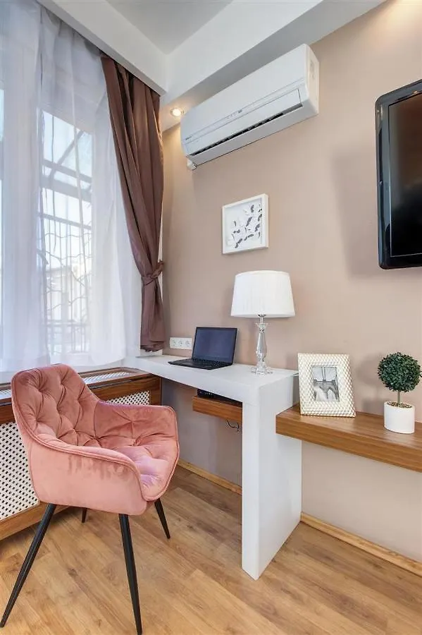 Premium Studio Szervita Square 0*, Budapest